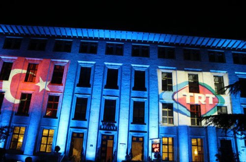 TRT telekanalının onlarla əməkdaşı saxlanılıb