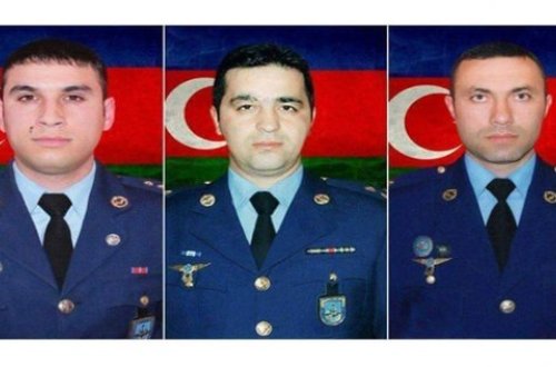Şəhid pilotlarımızın ailəsinə