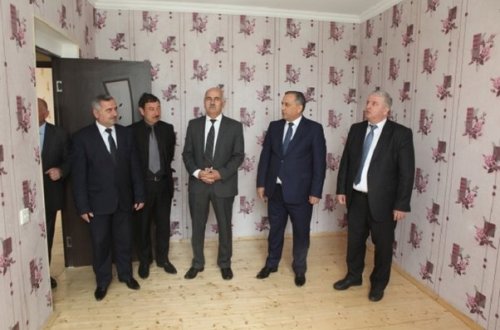 Şəhid ailələrinə ev verildi
