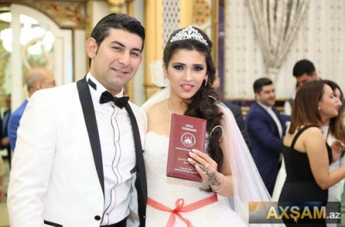 Əməkdar artistin qızının toyundan