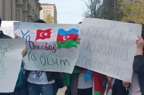 Əli Kərimliyə qarşı gənclərin növbəti etirazı