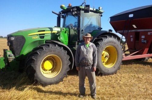 Fermer pilotsuz traktor yaratdı