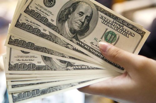 Azərbaycanda dollar kreditləri ilə bağlı