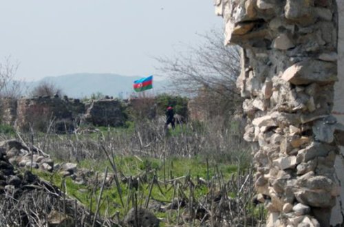 Ermənilərlə üzbəüz yaşayan yeganə azərbaycanlı ailə -