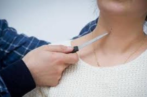 Bakı sakini bacısını qətlə yetirdi