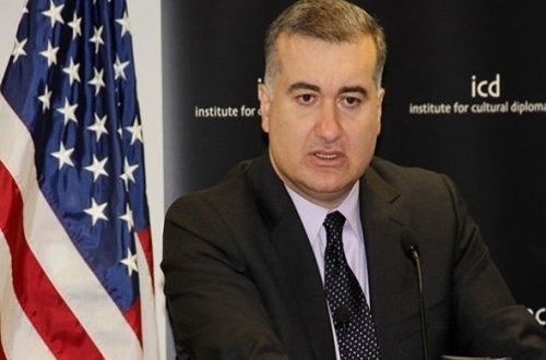 Azərbaycanın ABŞ-dakı səfiri Kim Kardaşyanı tənqid etdi