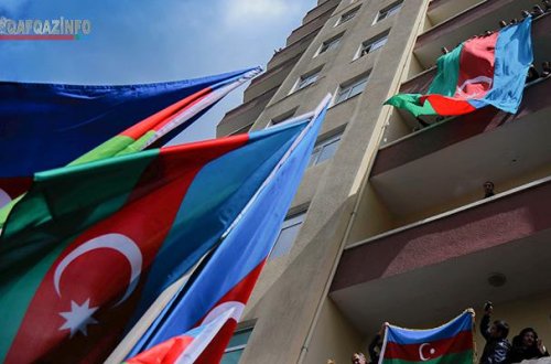 Azərbaycan bayrağına tələbat artdı