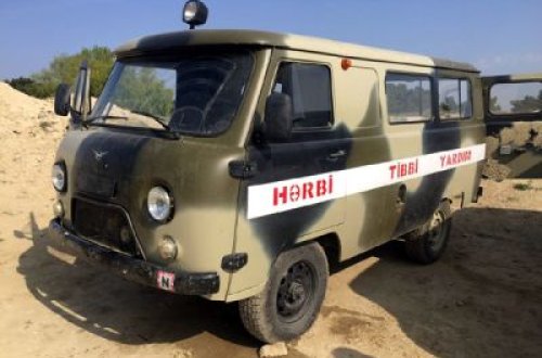 Düşmən tərəfindən sanitar tibb maşını atəşə tutulub