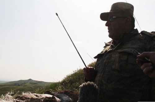 “Lələ-Təpə” yüksəkliyinə qalxan yol...