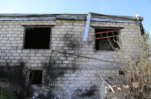 2-si uşaq olmaqla 6 mülki şəxs