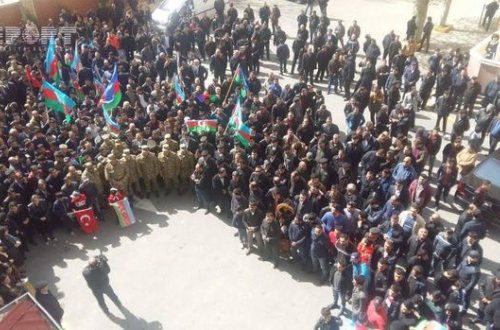 Şəhid polkovnik izdihamla yola salındı