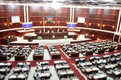 Deputatlar toplanır - 21məsələyə baxılacaq