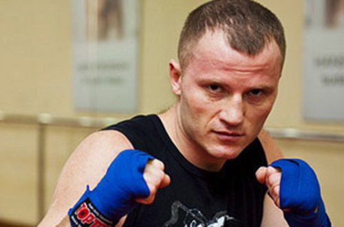 Məşhur idmançımız səngərdə