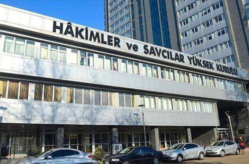 Türkiyədə 648 hakim və prokuror işdən qovuldu