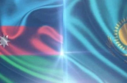 Qazaxıstanda Facebook Azərbaycan bayrağının rənglərinə büründü