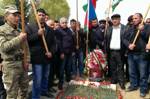 Şəhidimiz izdihamla dəfn olundu