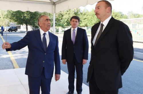 Prezident yol açılışında