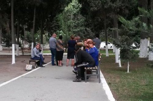 Ata ilə oğlun mübahisəsi