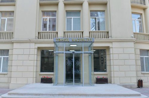 Direktor olmaq üçün 3 mindən çox namizəd sənəd verdi