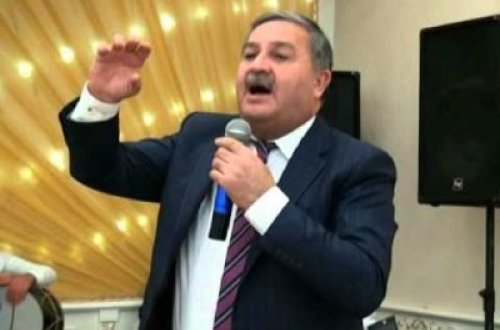 Azərbaycanda tanınmış müğənnini