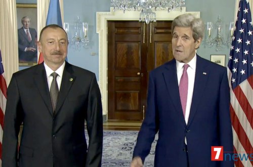 Əliyev Kerri ilə Qarabağdan danışdı