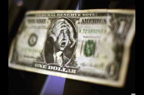 Dolların qiyməti sürətlə enir