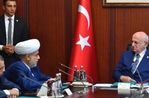 Paşazadə Türkiyəyə 100 min dollarlıq çek hədiyyə etdi