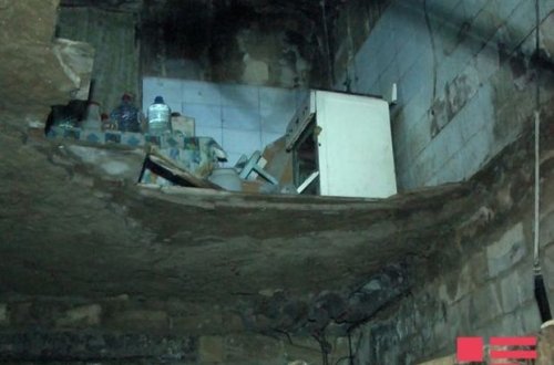 Bakıda bina çökdü