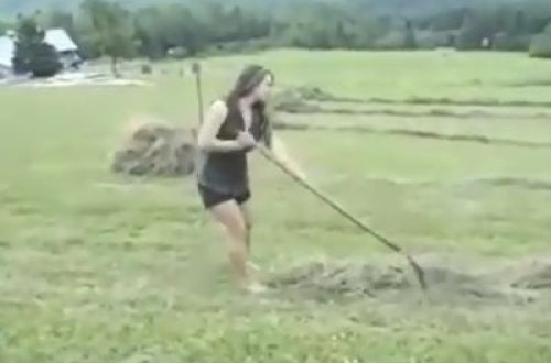 Bu qız hər fermerə lazımdır