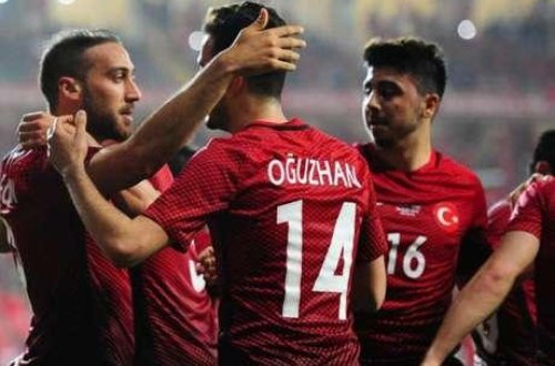 Türkiyə qalib gəldi, İtaliya İspaniya ilə heç-heçə etdi