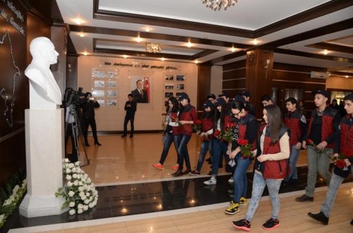 Nəsimi rayon məktəbliləri Naxçıvan Muxtar Respubikasına yola düşdülər