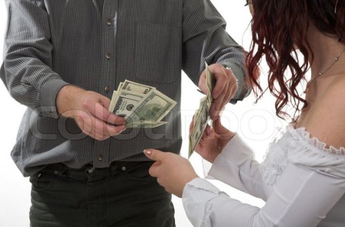 İŞİD-ə pul göndərən 16 yaşlı qız yaxalandı