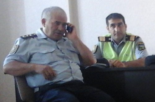 Yol polisi rəisi dul qadına eşq elan etdi, görün nələr oldu