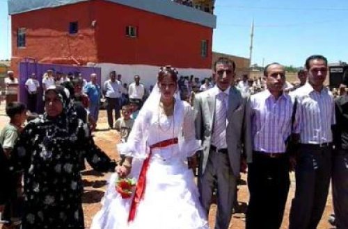 Toyda sərxoş olan gəlin nələr etdi, nələr...