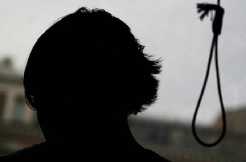 Bakıda müəmmalı məktəb: 5 şagirdi özünü asıb