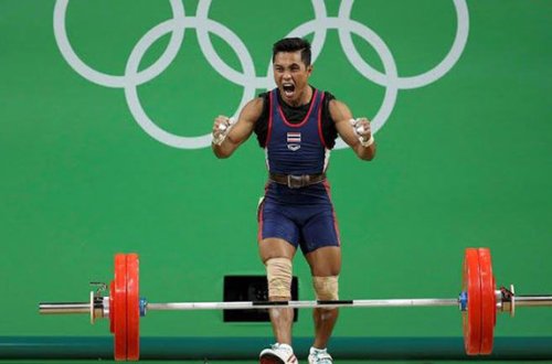 Nəvəsinin medal qazanmasına sevindi - Ürəyi partladı