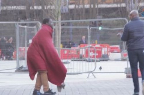 Dilənçiyə 100 min dollar mükafat verdilər