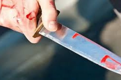 Kişi boğazını kəsərək intihar etdi