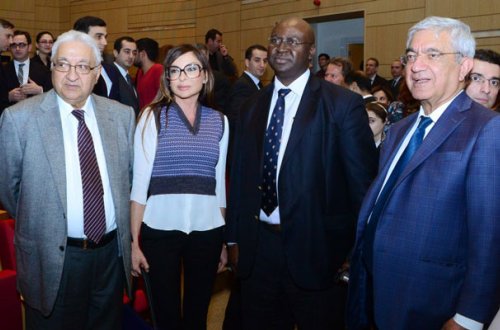 Mehriban Əliyeva universitetdə