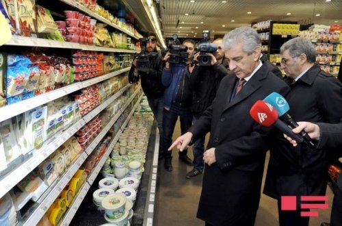 Baş nazirin müavini: Bazarda satıcılar çox, amma alıcılar yoxdur