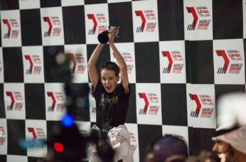 Yeniyetmə 250 min dollar qazandı