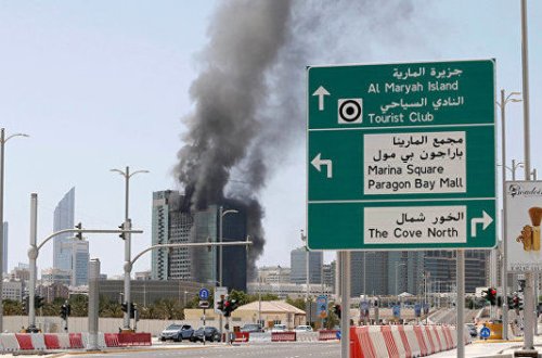 Abu-Dabidə göydələn yandı - VİDEO