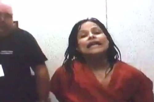 Amerikalı qadın içinə şeytan girmiş qızını çarmıxa çəkərək öldürdü