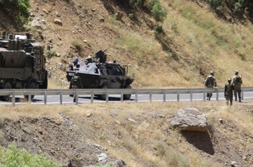 Türkiyədə atışma yaralılar var