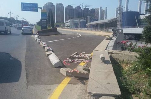 Avtovağzalın qarşısındakı köməkçi yol açılır