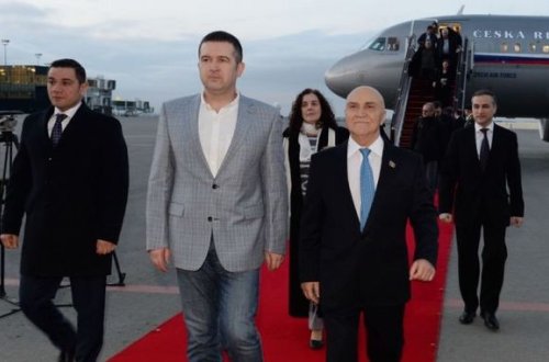 Yan Hameçk Bakıya gəlib