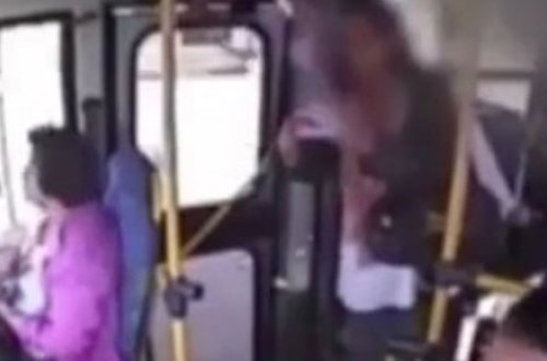 Avtobusda oğlan qıza qarşı bu hərəkəti etdi