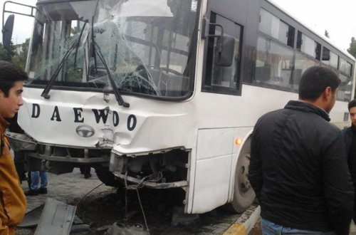 Bakıda sərxoş avtobus sürücüsü qəza törətdi