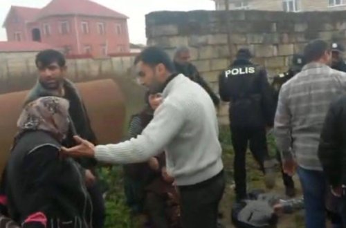 Kəndlinin evini sökdürən iş adamı kimdir?