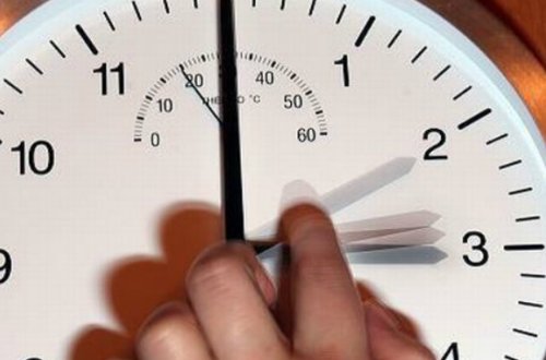 Azərbaycanda yay vaxtına keçid ləğv olunacaq